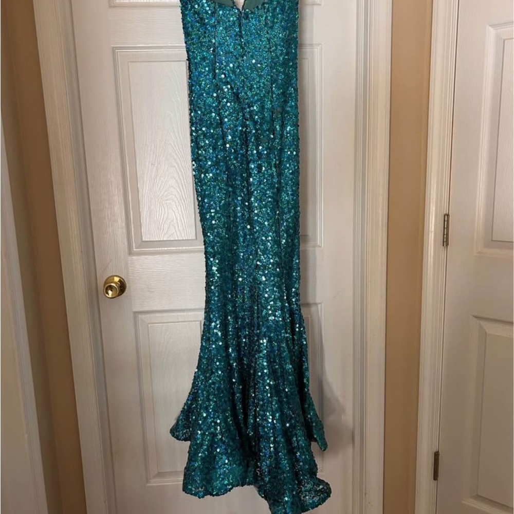Portia and Scarlett Vibrant Blue Sequin Gown - Picture 5 of 9
